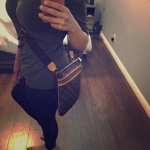 Louis Vuitton pochette Bosphore